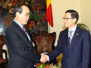 ຄະນະຜູ້ແທນຂັ້ນສູງພັກເພື່ອໄທ ຢ້ຽມຢາມ ຫວຽດນາມ